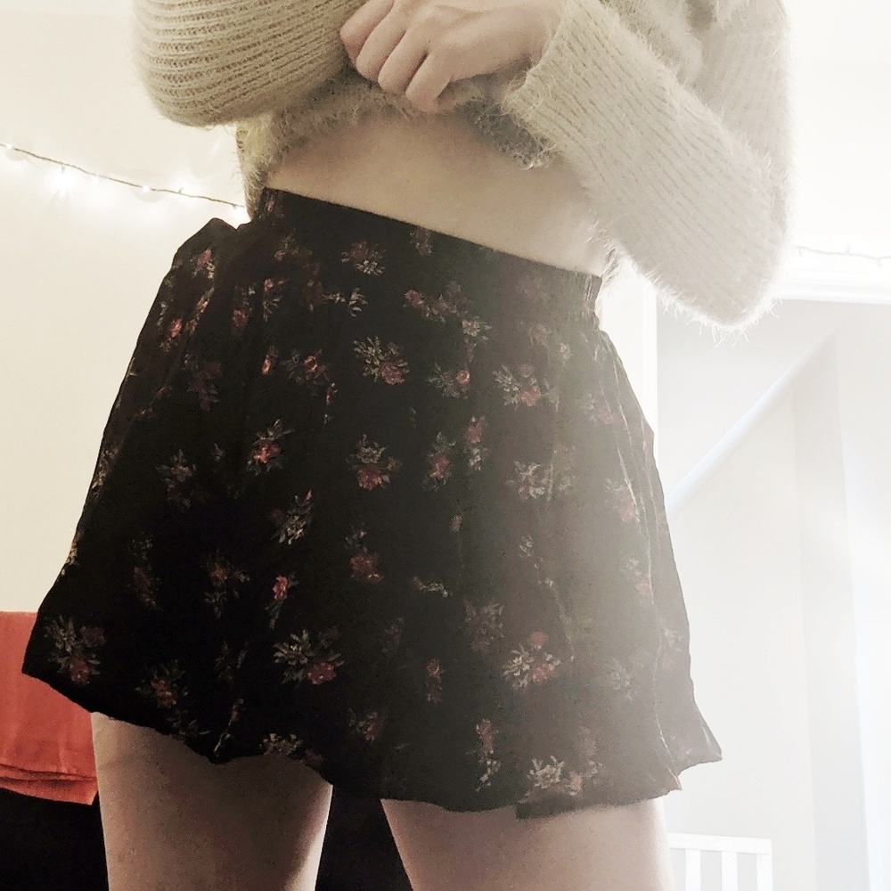 Brandy Melville Floral Mini Skirt